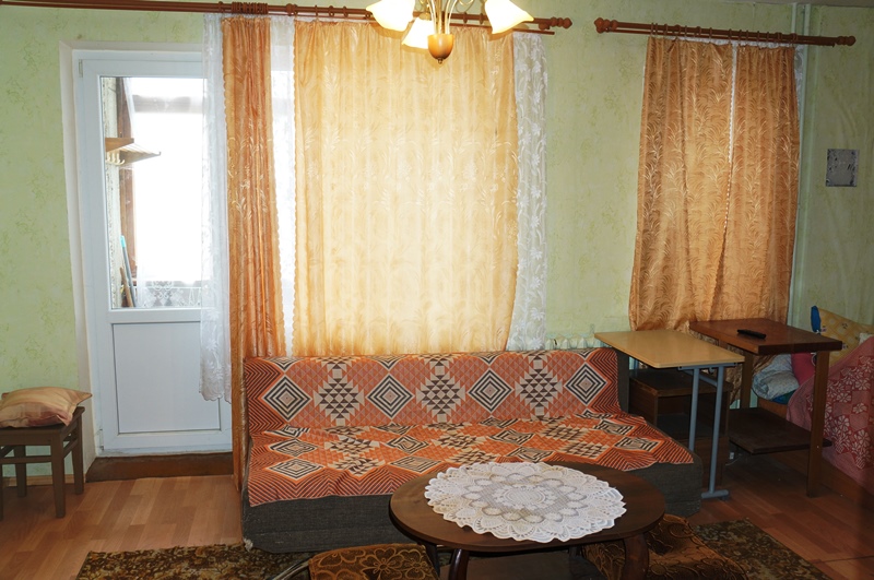 Parduodamas su patogumais, be skolų, tvarkingas 1 kambario butas antrame aukšte iš penkių Ignalinos rajone, Didžiasalio miestelyje.