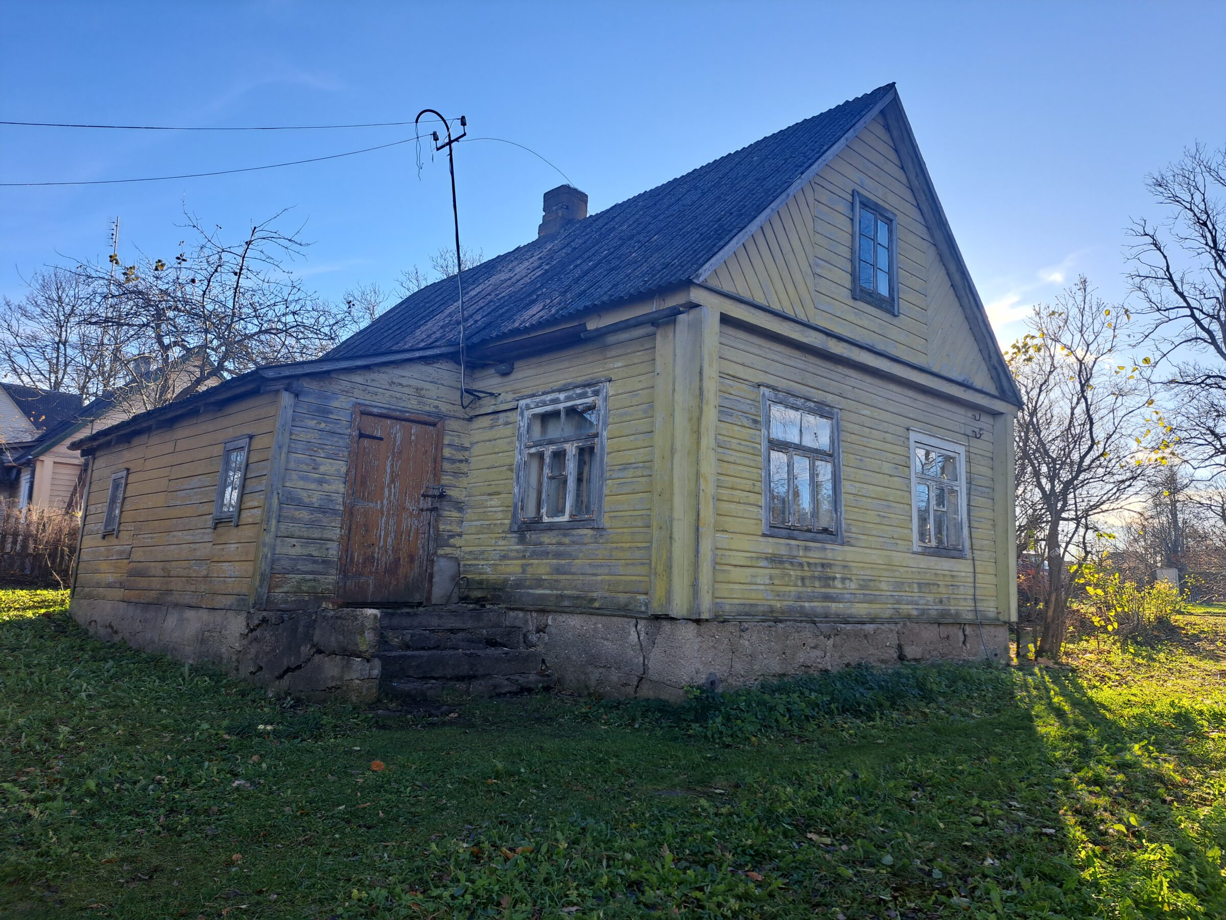 Anykščių raj., Debeikių miestelio širdyje parduodamas gyvenamasis namas!